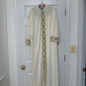 Vintage 1960s nightgown and robe set